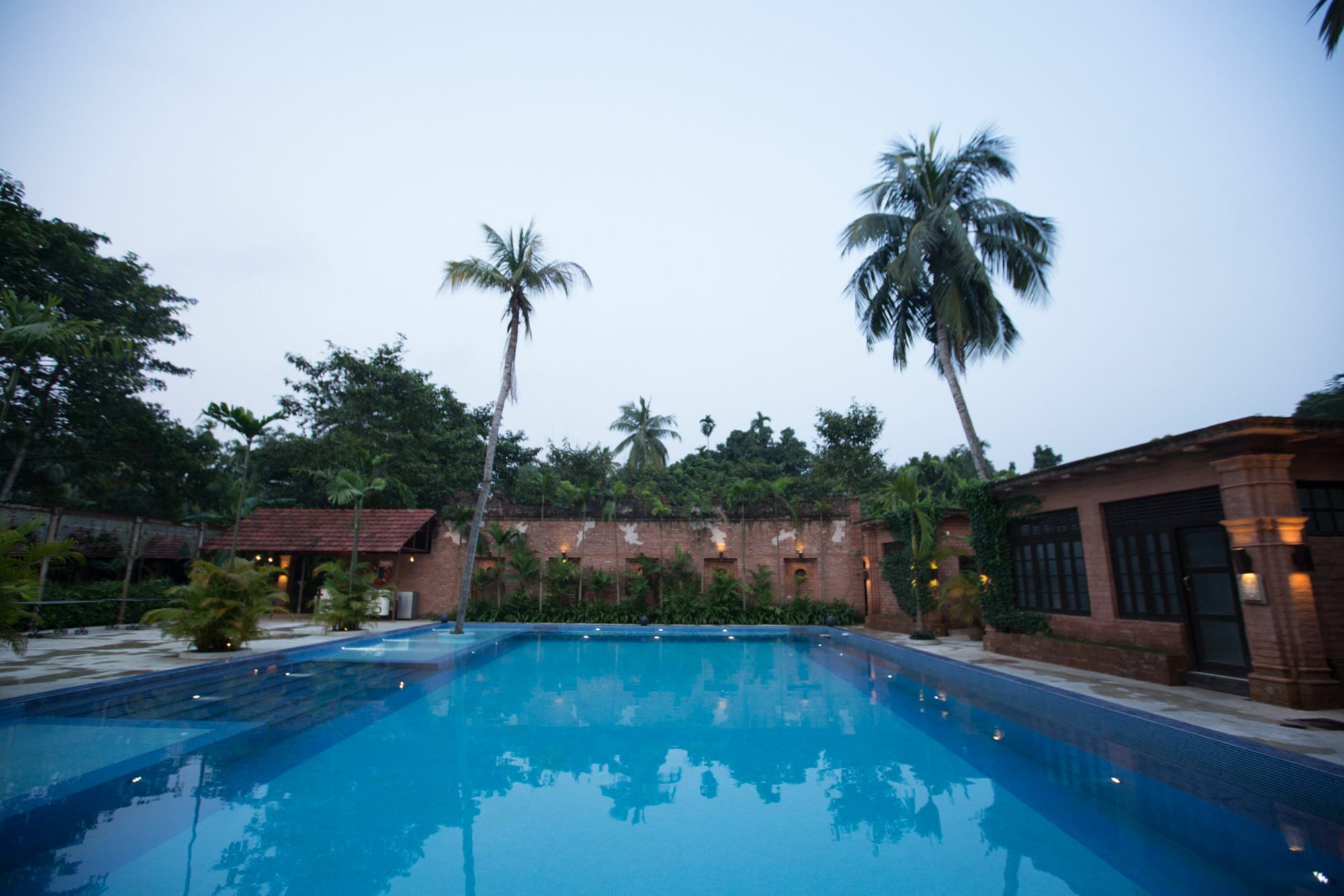 The Rajbari Bawali Hotel Kolkata Bagian luar foto